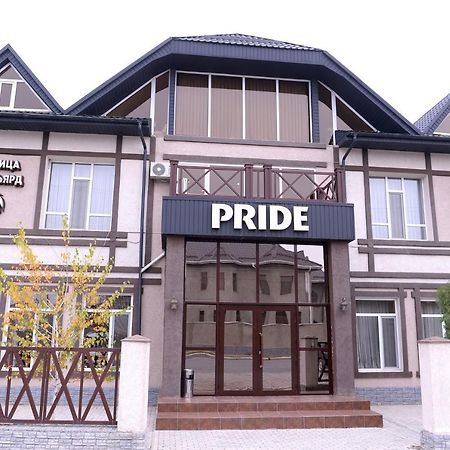 Pride Hotel Taraz Exteriör bild