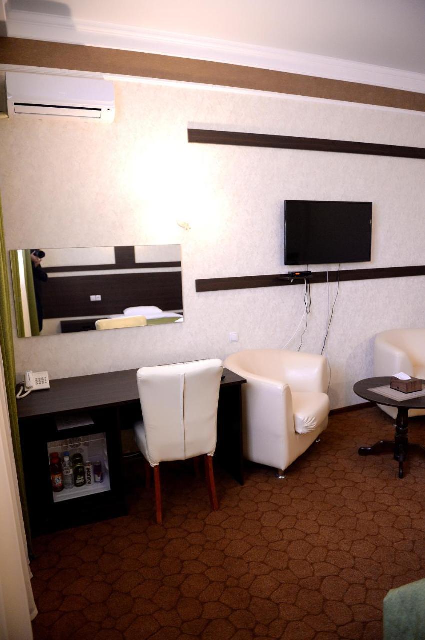 Pride Hotel Taraz Rum bild
